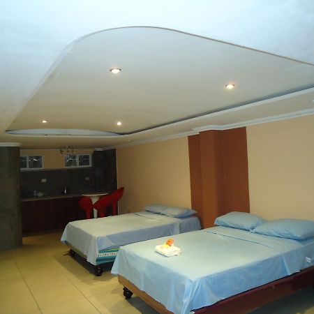 Hostaling Guayaquil Mercedes Ngoại thất bức ảnh