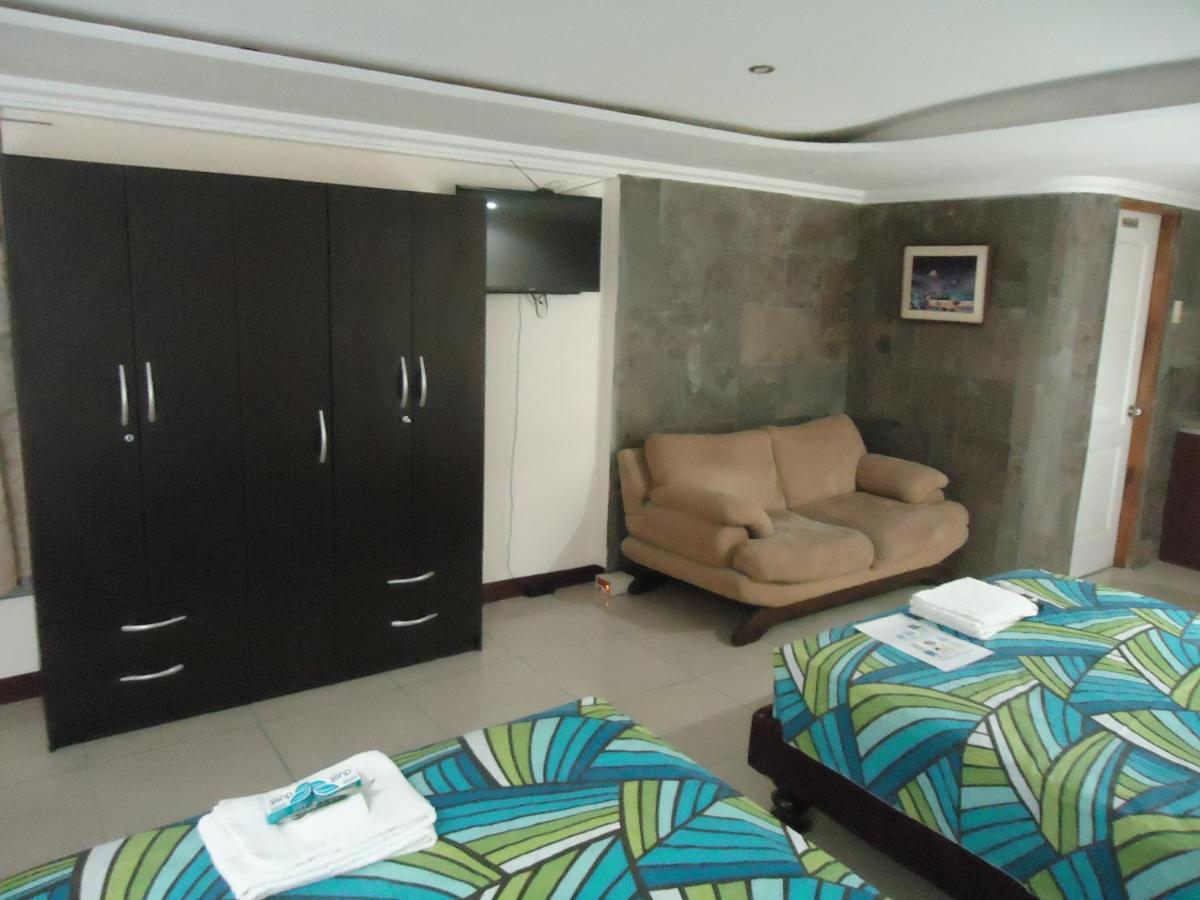 Hostaling Guayaquil Mercedes Ngoại thất bức ảnh
