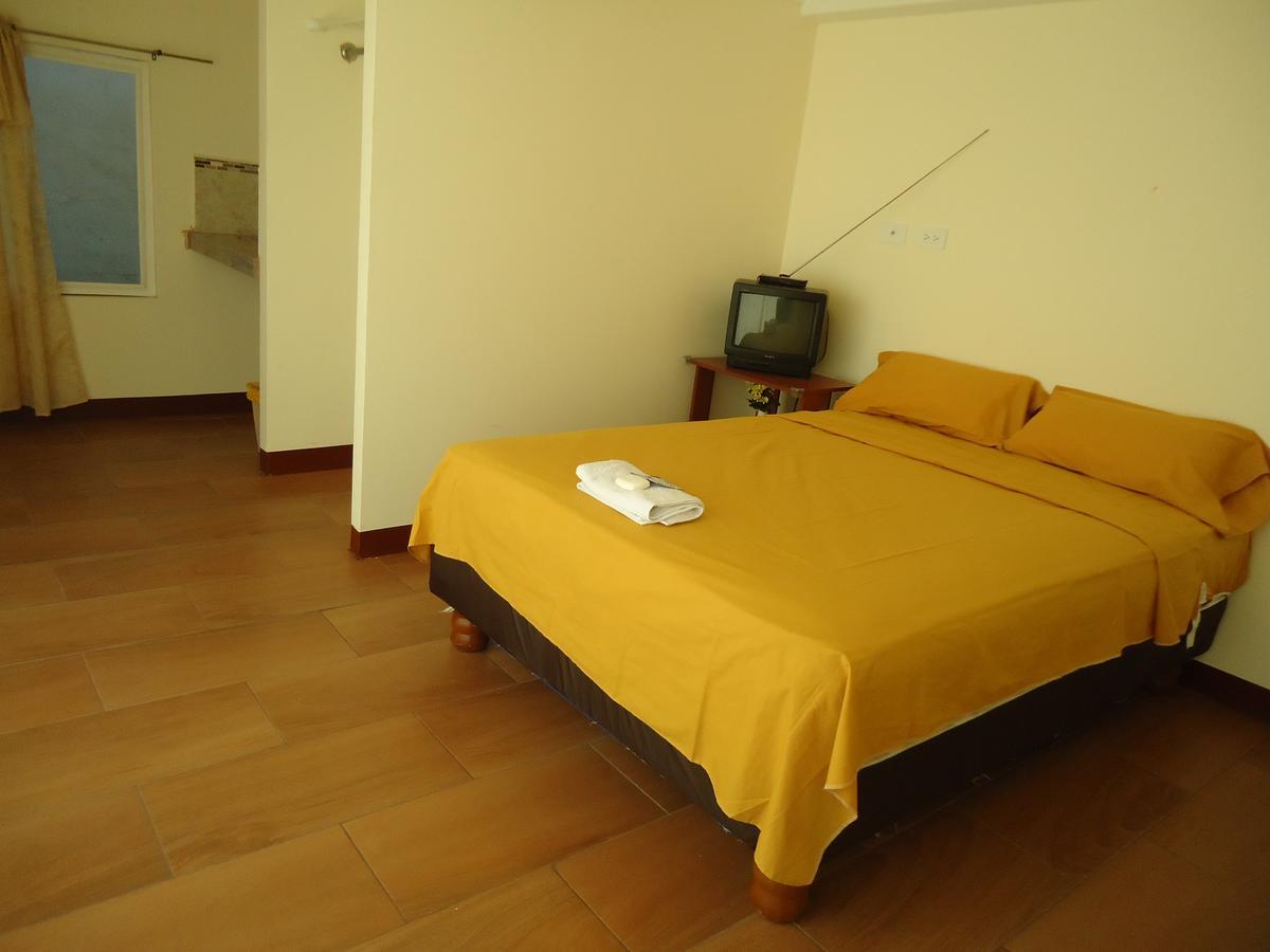 Hostaling Guayaquil Mercedes Ngoại thất bức ảnh