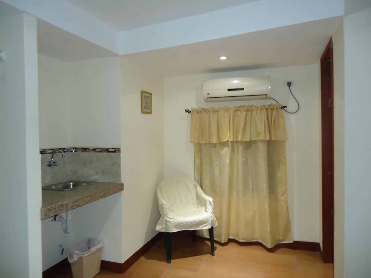 Hostaling Guayaquil Mercedes Ngoại thất bức ảnh